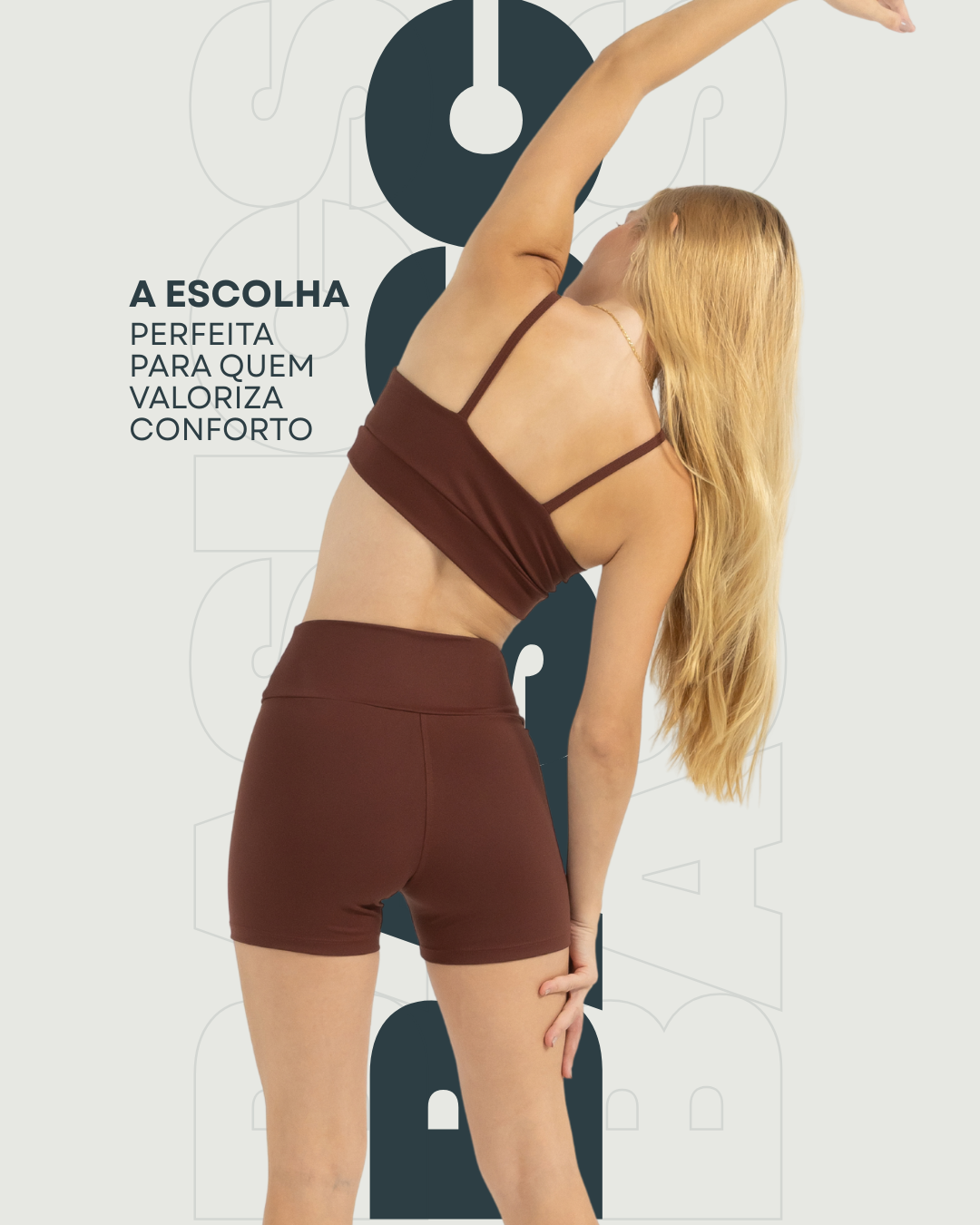 Conjunto Basics Short e Top Alcinha em uso